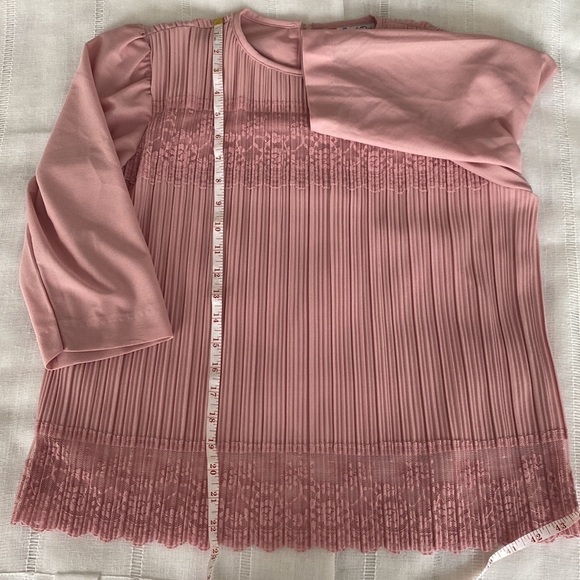 Sandi Lee vintage pale pink lace and crepe blouse. - Picture 8 of 10